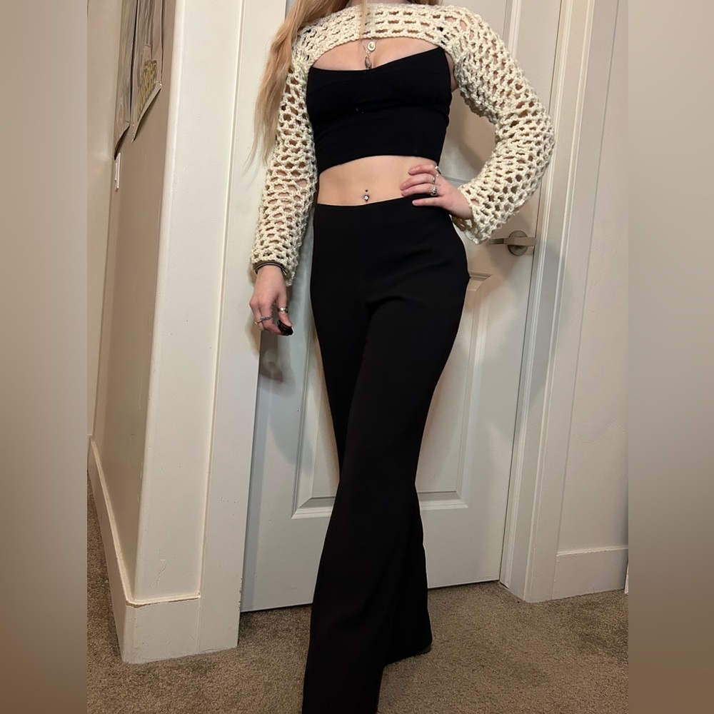 BLACK MIDCUT PANTS